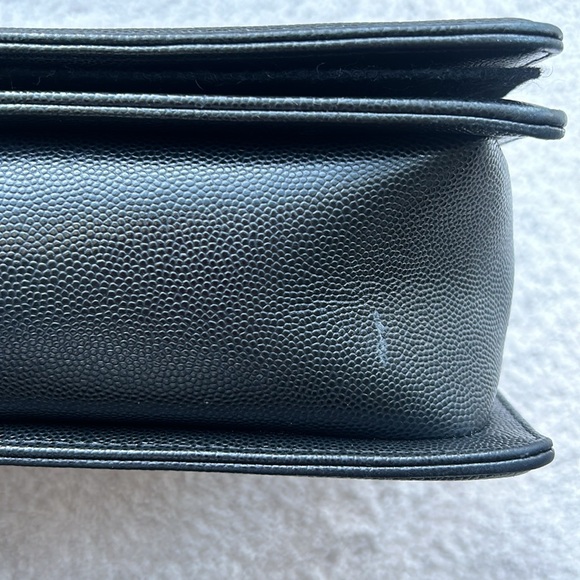 Chanel Caviar New Medium Boy Bag - Picture 13 of 16